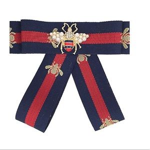 ⭐️ SALE⭐️Bee Brooch Pin